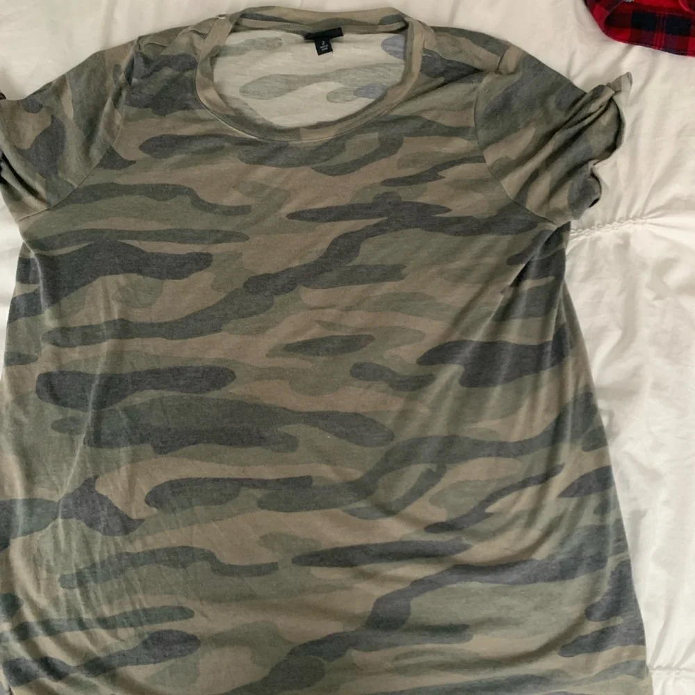 Torrid Camouflage Short Sleeve Tee - Picture 1 of 7